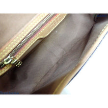 Load image into Gallery viewer, Louis Vuitton Sologne crossbody bag