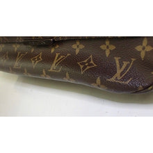 Load image into Gallery viewer, Louis Vuitton messenger body