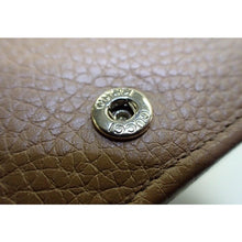 Load image into Gallery viewer, Gucci Soho wallet Calfskin Chain Camelia