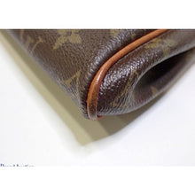 Load image into Gallery viewer, Louis Vuitton Eva Crossbody Bag