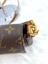 Load image into Gallery viewer, Louis Vuitton Favorite MM