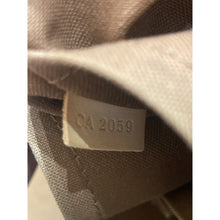 Load image into Gallery viewer, Louis Vuitton messenger body