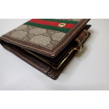 Load image into Gallery viewer, Gucci kisslock Wallet