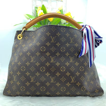 Load image into Gallery viewer, LOUIS VUITTON Monogram Artsy MM