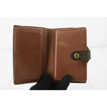 Load image into Gallery viewer, Louis Vuitton Kiss lock wallet