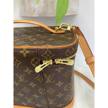 Load image into Gallery viewer, Louis Vuitton Nice Vanity GM