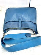 Load image into Gallery viewer, Hermès Evelyne Jean Togo Blue Leather Shoulder Bag