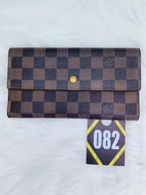Load image into Gallery viewer, Louis Vuitton Brown De International Wallet