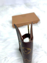 Load image into Gallery viewer, Louis Vuitton Brown Pocket Agenda Cover Wallet