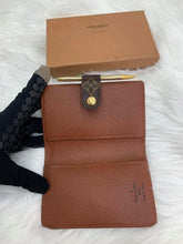 Load image into Gallery viewer, Louis Vuitton Brown Pocket Agenda Cover Wallet