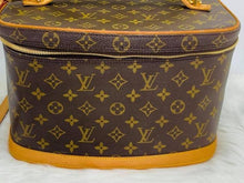 Load image into Gallery viewer, Louis Vuitton Nice Vanity Gm Brown Monogram Canvas Weekend/Travel Bag