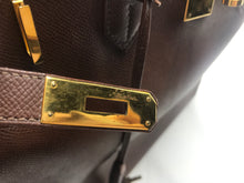 Load image into Gallery viewer, Hermès Birkin 40 size Chocolate Brown Togo Leather Shoulder Bag
