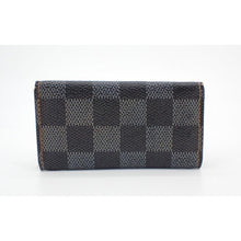 Load image into Gallery viewer, Louis Vuitton Keyring holder
