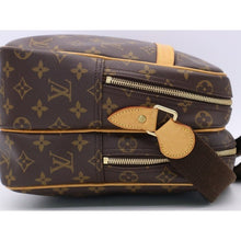 Load image into Gallery viewer, Louis Vuitton Reporter GM
