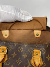 Load image into Gallery viewer, LOUIS VUITTON Speedy  30
