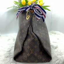 Load image into Gallery viewer, LOUIS VUITTON Monogram Artsy MM
