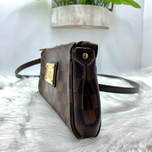 Load image into Gallery viewer, LOUIS VUITTON Damier Ebene Eva Clutch
