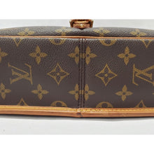 Load image into Gallery viewer, Louis Vuitton Sologne crossbody bag

