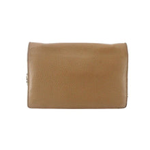 Load image into Gallery viewer, Gucci Soho wallet Calfskin Chain Camelia
