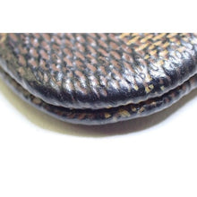 Load image into Gallery viewer, Louis Vuitton Damier pochette Claire key ring
