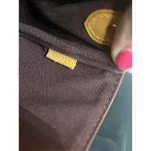 Load image into Gallery viewer, Louis Vuitton Favorite MM
