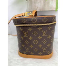 Load image into Gallery viewer, Louis Vuitton Nice Vanity GM
