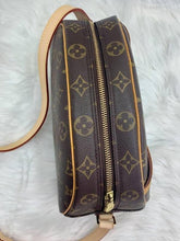 Load image into Gallery viewer, Louis Vuitton Blois Brown Monogram Cross Body Bag
