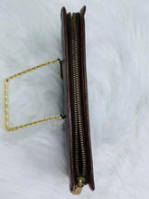 Load image into Gallery viewer, Louis Vuitton Brown Zippy Wallet

