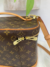 Load image into Gallery viewer, Louis Vuitton Nice Vanity Gm Brown Monogram Canvas Weekend/Travel Bag
